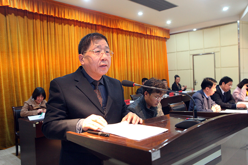杨云峰.jpg