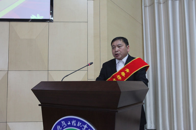 学生家长发言.jpg