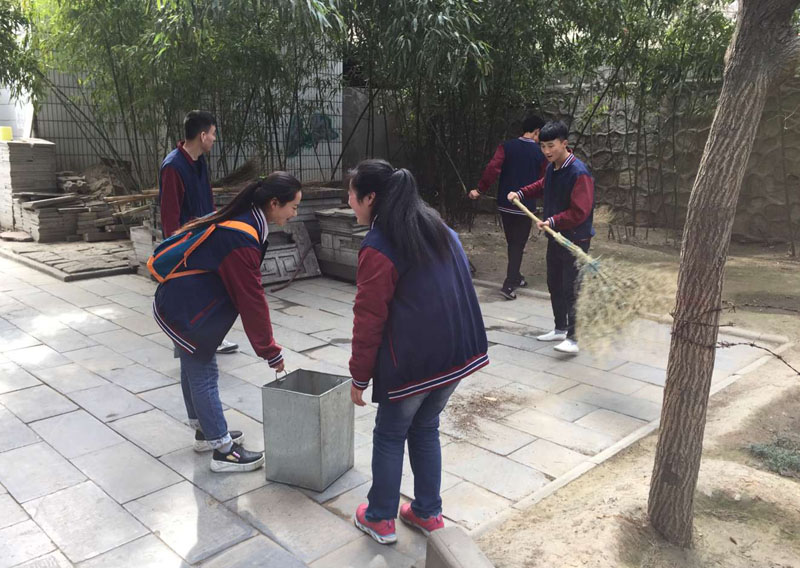 道桥学雷锋.jpg