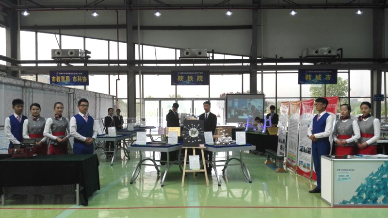 整齐有序的展位1_副本.jpg