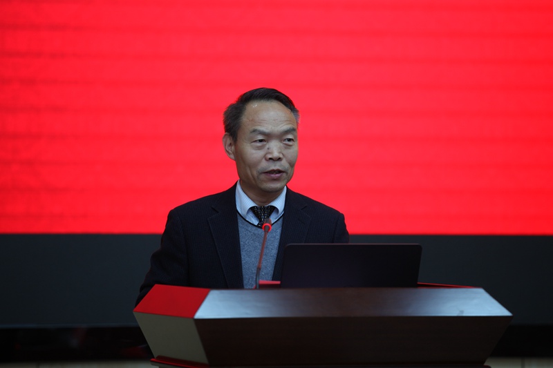车绪武主持.jpg